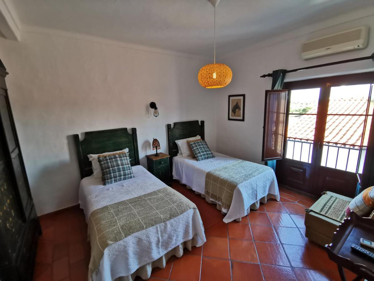 Family Suite up to 18 years old,974064793:JPEG